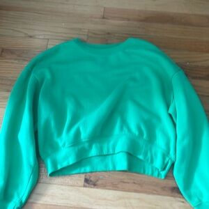 Zara Green Cropped Crewneck Size Small